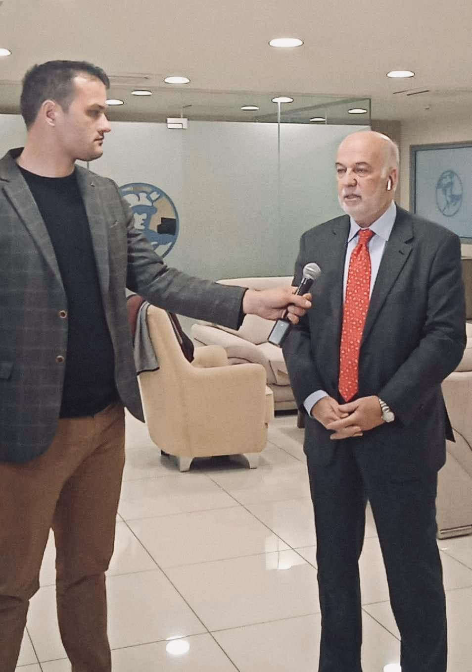 Live Συνέντευξη